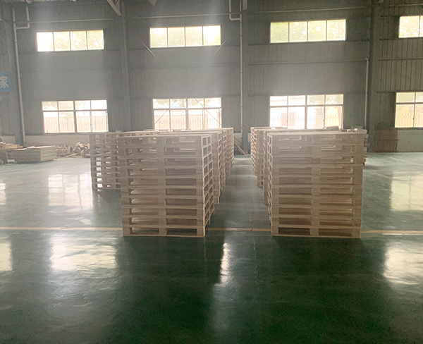 金海木业包装公司(图)-熏蒸木托盘厂家-滁州熏蒸木托盘