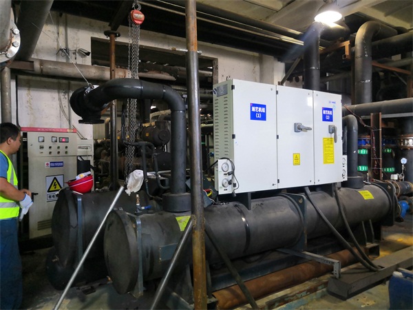 北辰水源熱泵冷凝器維修-東壹制冷-水源熱泵冷凝器維修公司