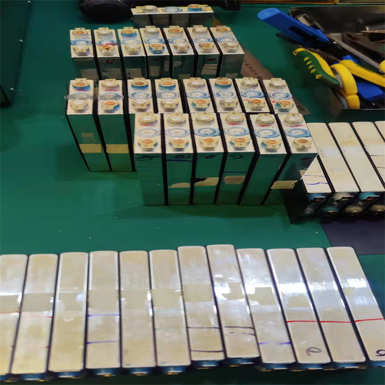 铝壳锂电池回收-铁锂铝壳锂电池回收价格-广东茂丰(多图)