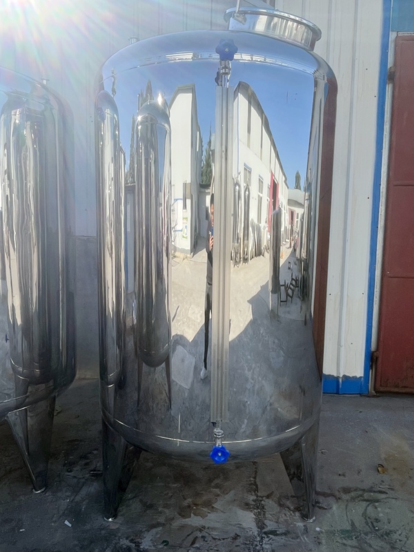 郑州江宇软化水设备(多图)-营口不锈钢304无菌水箱