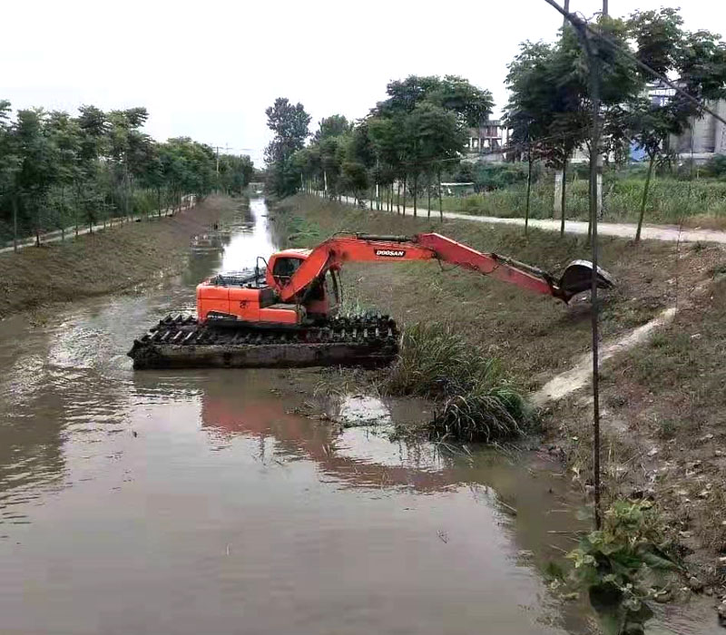 衢州灘涂水上浮筒挖掘機(jī)出租多少錢