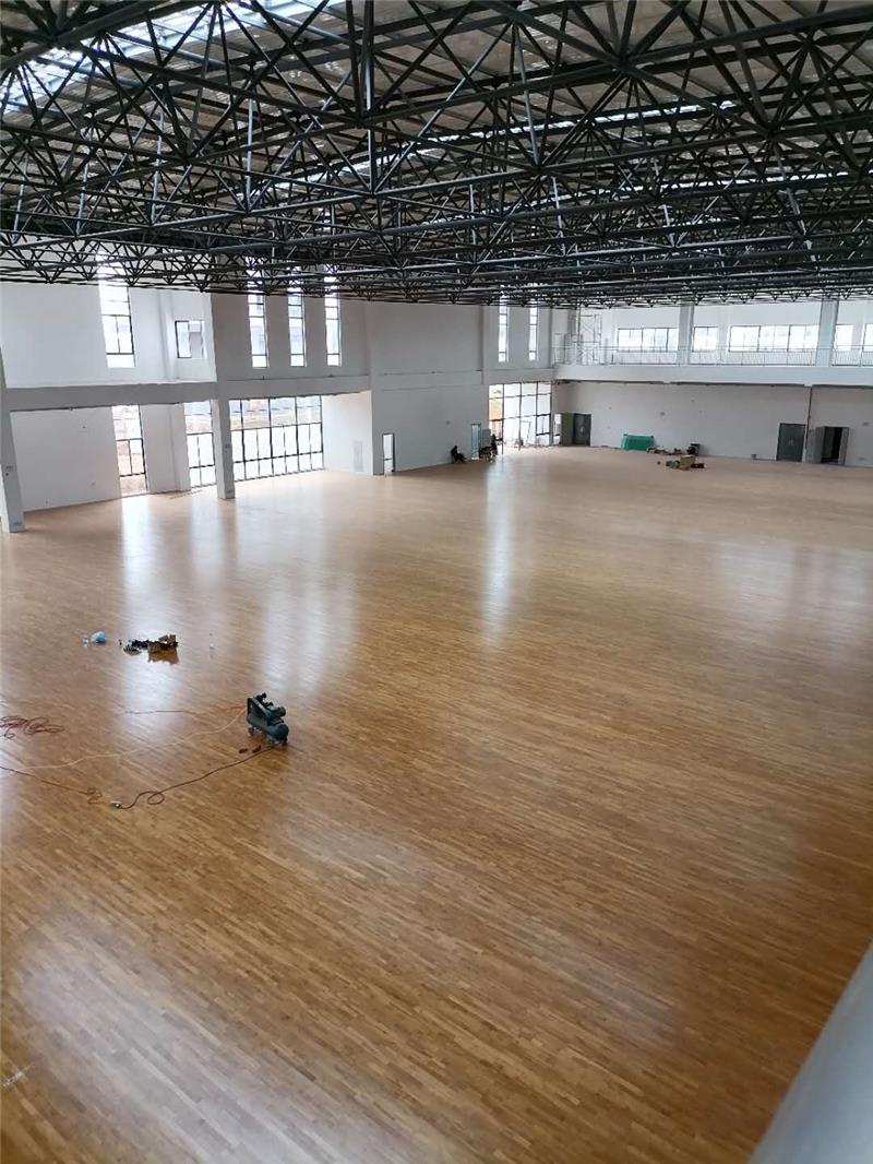 立美建材产品品质保证-舞蹈教室木地板供应厂家