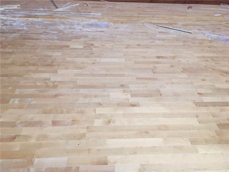 立美建材品质过硬-办公室木地板工厂-办公室木地板