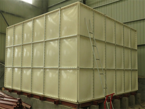 18吨玻璃钢水箱供应商
