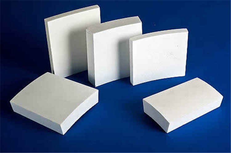 耐高溫氧化鋁襯板-瓊中氧化鋁襯板-盛騰耐磨直銷企業