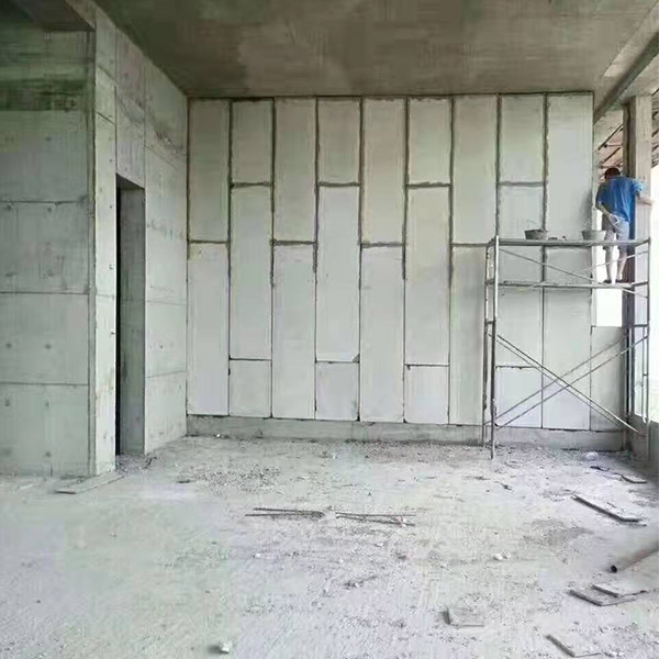 水泥发泡轻质隔墙板生产商
