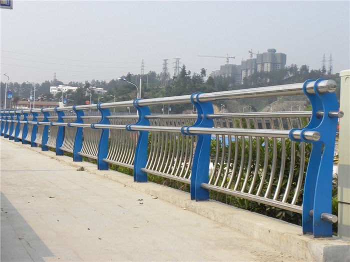 不锈钢桥梁栏杆供应商