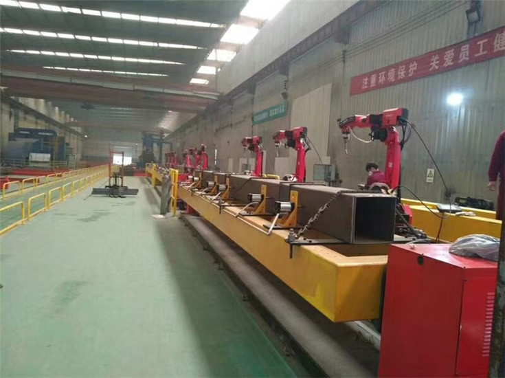 焊接工业机器人图片