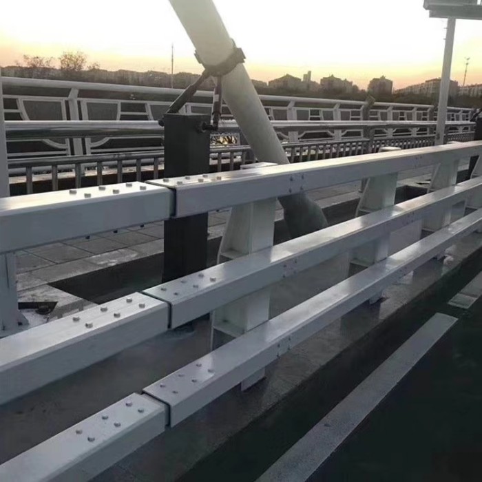 不锈钢桥梁护栏联系方式
