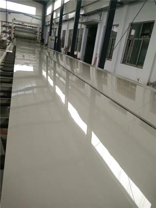 江蘇車廂襯板-超鴻耐磨材料-耐磨車廂襯板