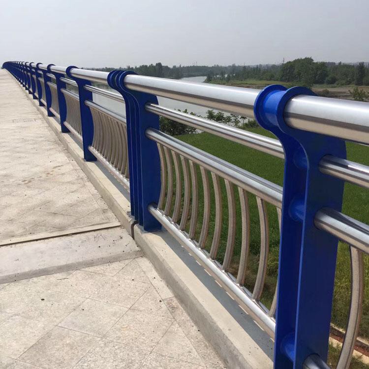 复合管桥梁栏杆设计