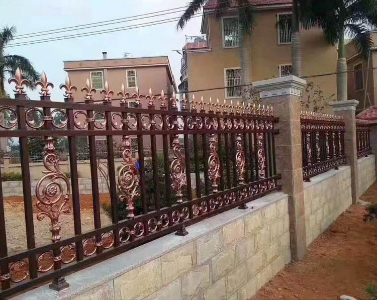阳台铝艺栏杆