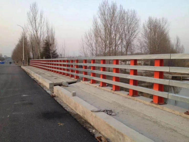 防撞桥梁护栏来图设计